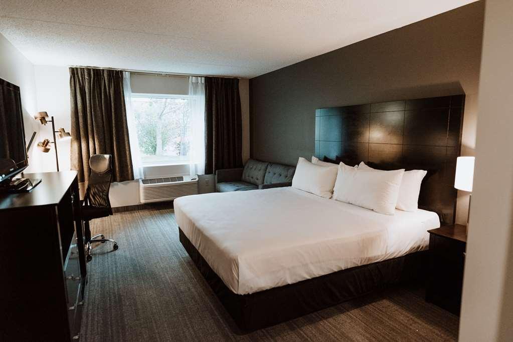 Coast Nisku Inn & Conference Centre Room photo