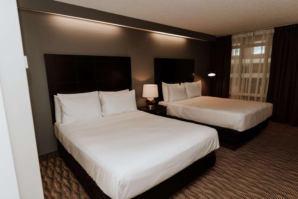 Coast Nisku Inn & Conference Centre Room photo